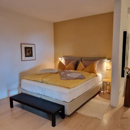 Apartment Giardino Violetta